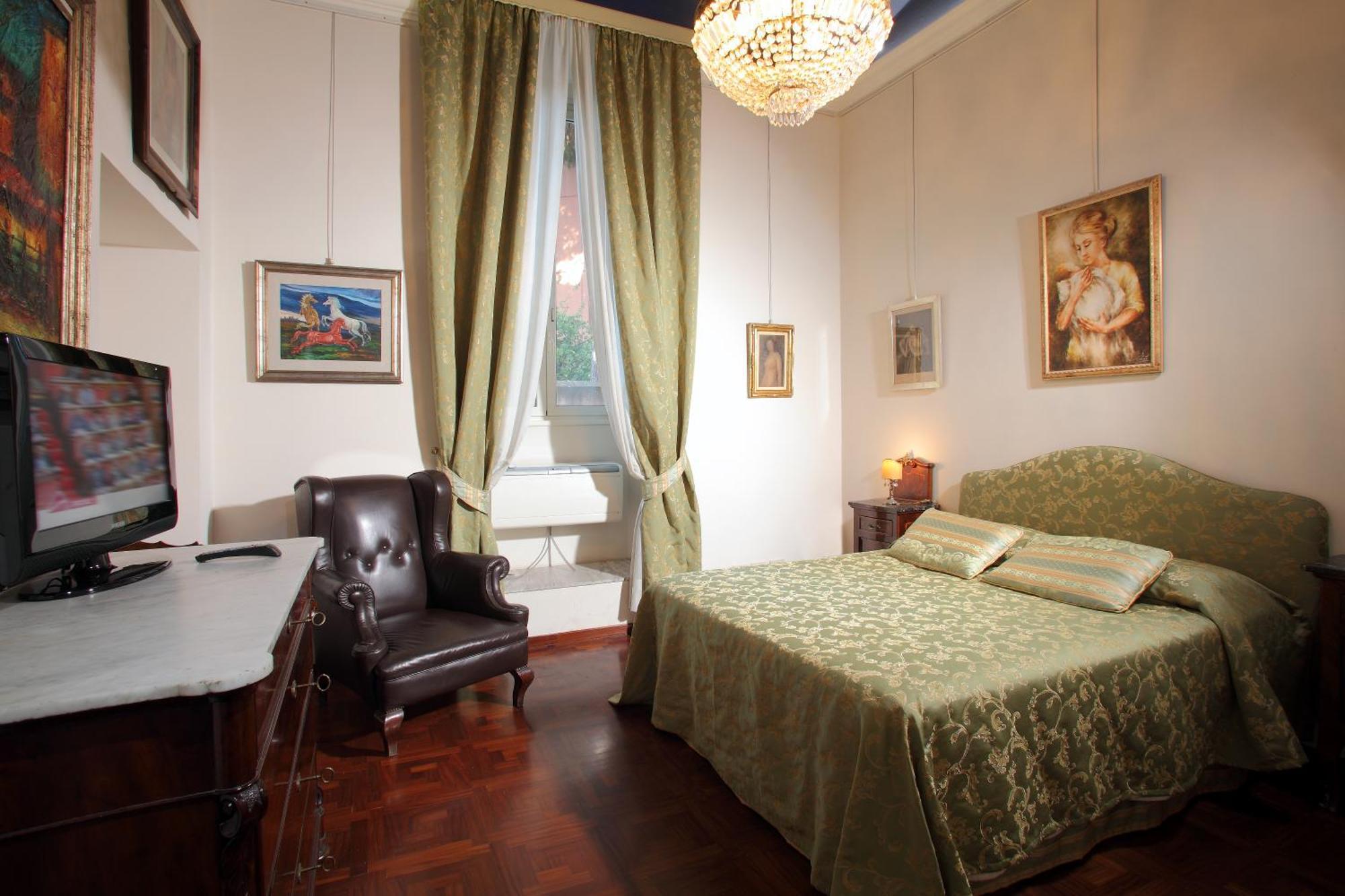 Art Gallery Apartment Rom