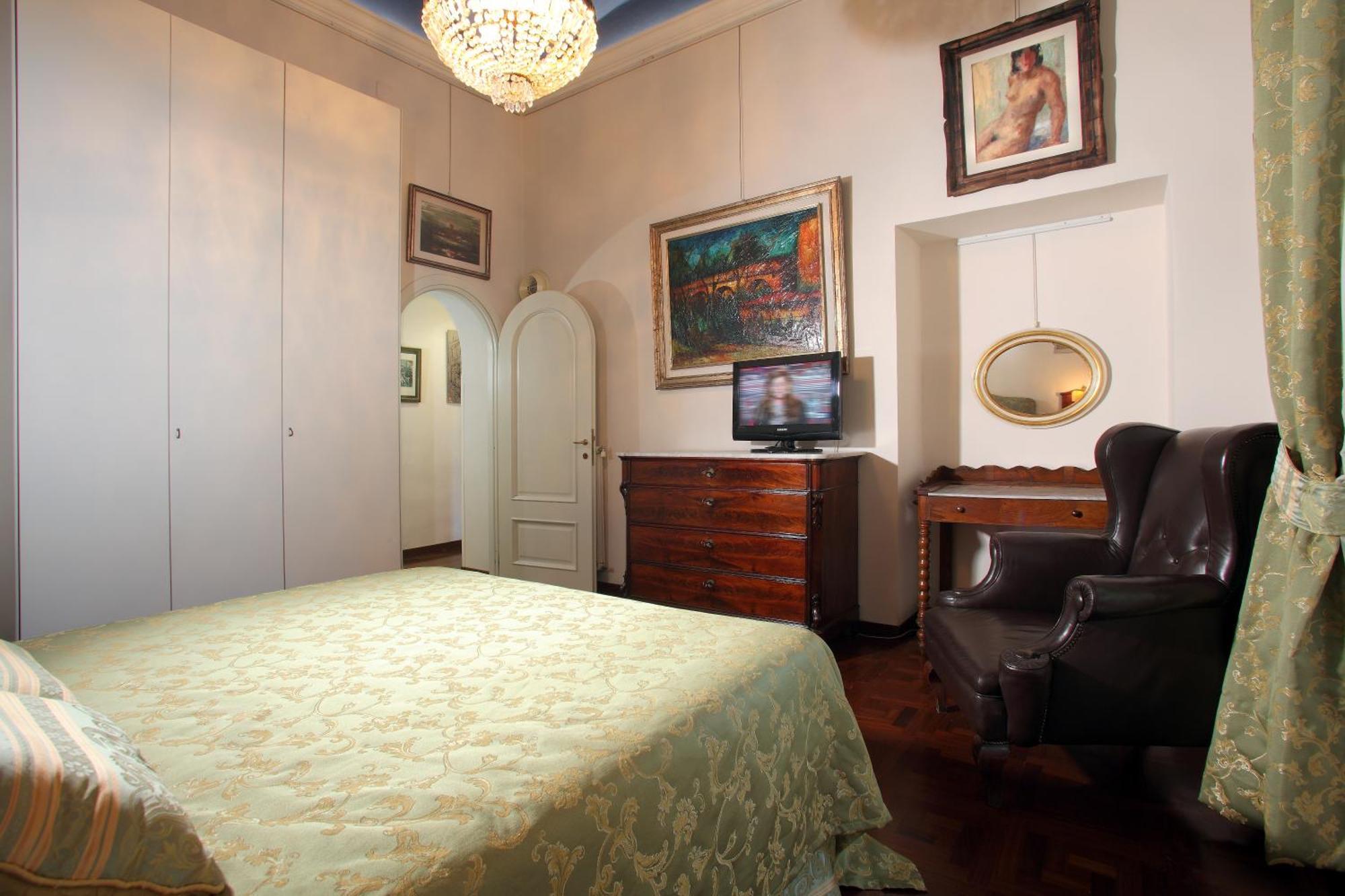Apartment Art Gallery Rom